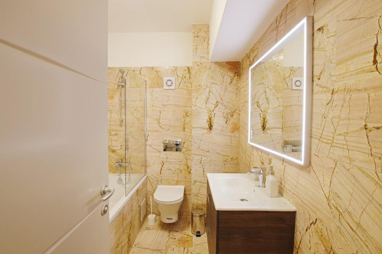 יאשי Himson-Beige Apartment מראה חיצוני תמונה